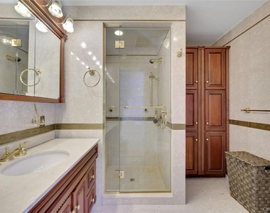 2 Meadowwood Lane - Photo Thumbnail 19
