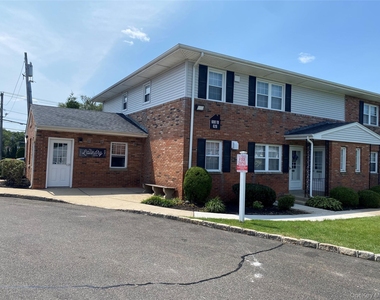 216 Kensington Lane - Photo Thumbnail 3