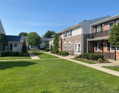 216 Kensington Lane - Photo Thumbnail 1