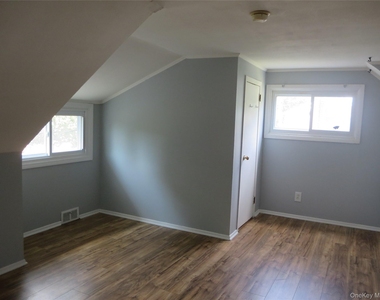 3 Elgar Street - Photo Thumbnail 4