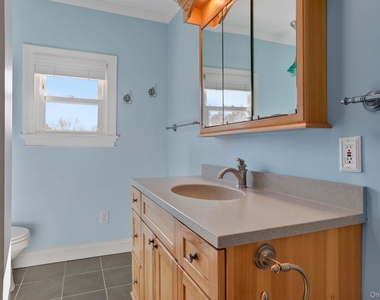 411 Albany Avenue - Photo Thumbnail 12
