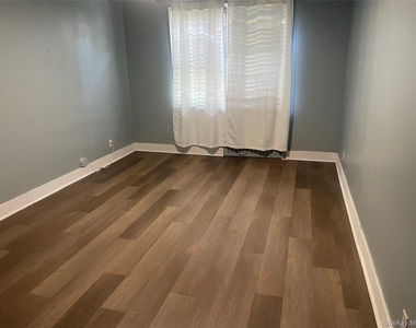 1 Sadore Lane - Photo Thumbnail 5