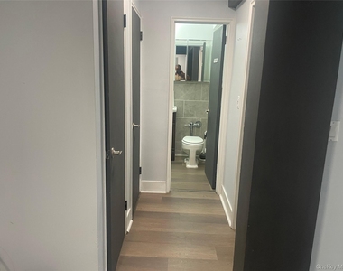 1 Sadore Lane - Photo Thumbnail 4