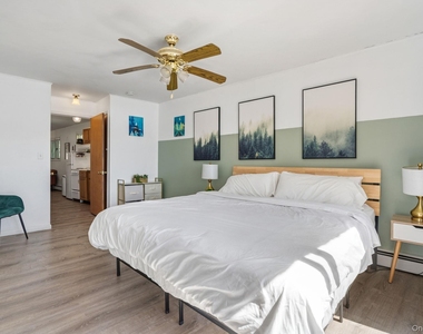 194 Jersey Avenue - Photo Thumbnail 6