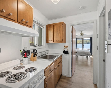 194 Jersey Avenue - Photo Thumbnail 1