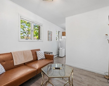 194 Jersey Avenue - Photo Thumbnail 3