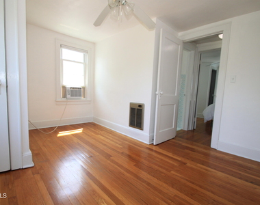 38 Glenwood Boulevard - Photo Thumbnail 14