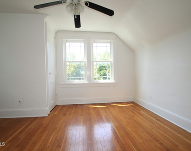 38 Glenwood Boulevard - Photo Thumbnail 12