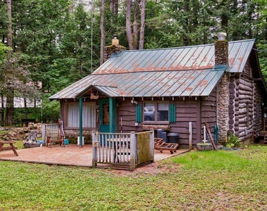 33 Chuckwagon Trail - Photo Thumbnail 1