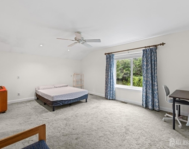 130 Sayre Drive - Photo Thumbnail 24