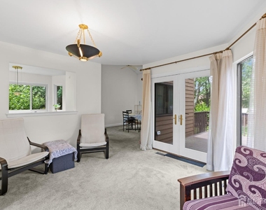 130 Sayre Drive - Photo Thumbnail 10