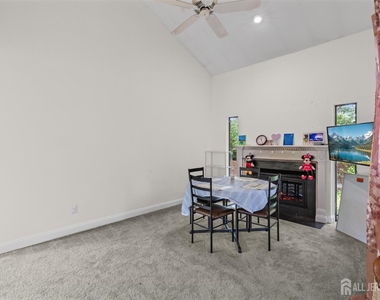130 Sayre Drive - Photo Thumbnail 11