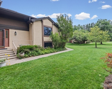 130 Sayre Drive - Photo Thumbnail 5