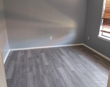 2510 Lighthouse Lane - Photo Thumbnail 6