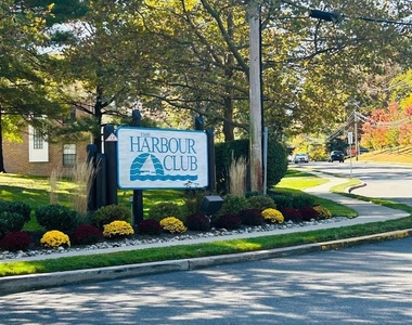 2510 Lighthouse Lane - Photo Thumbnail 9