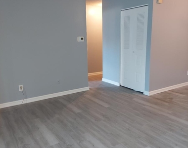 2510 Lighthouse Lane - Photo Thumbnail 4