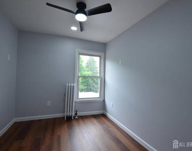 259 Main Street - Photo Thumbnail 22