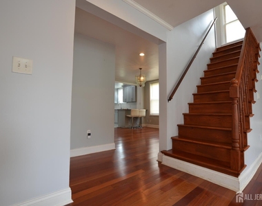 259 Main Street - Photo Thumbnail 5