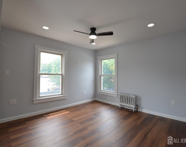 259 Main Street - Photo Thumbnail 20