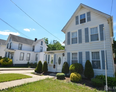 259 Main Street - Photo Thumbnail 1