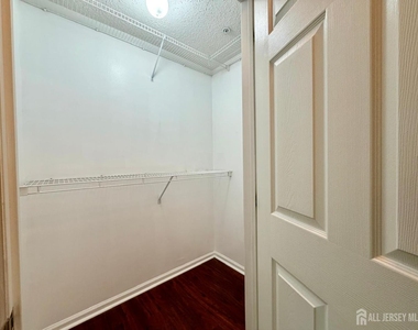 191 Prestwick Way - Photo Thumbnail 18