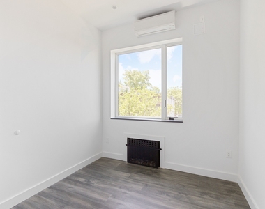 4623 5th Avenue - Photo Thumbnail 2