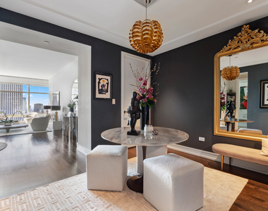 151 E 58th Street - Photo Thumbnail 7