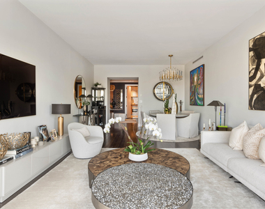 151 E 58th Street - Photo Thumbnail 1
