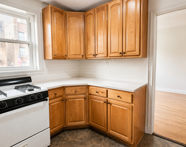 122 E 83rd Street - Photo Thumbnail 7