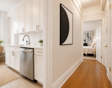 27 W 96th Street - Photo Thumbnail 4
