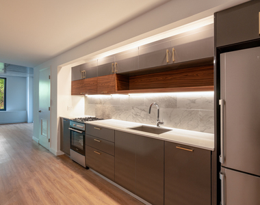 222 Johnson Avenue - Photo Thumbnail 7