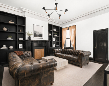 44 Remsen Street - Photo Thumbnail 3