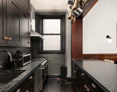 44 Remsen Street - Photo Thumbnail 6