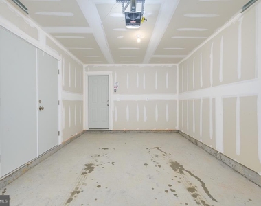 82 Coolidge Avenue - Photo Thumbnail 27