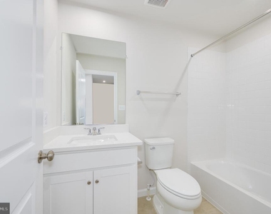 82 Coolidge Avenue - Photo Thumbnail 17