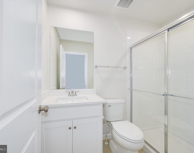 82 Coolidge Avenue - Photo Thumbnail 21