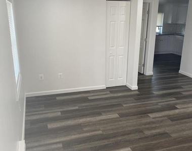 120 W 4th Avenue - Photo Thumbnail 1