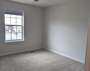 170 Vespucci Lane - Photo Thumbnail 9