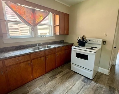 317 S Kent Street - Photo Thumbnail 4