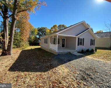 77 Lakeview Drive - Photo Thumbnail 2