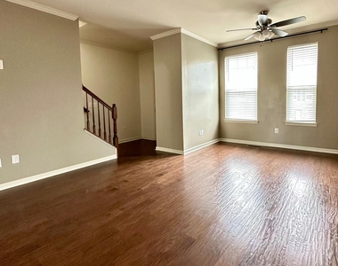 107 Foundry Lane - Photo Thumbnail 5