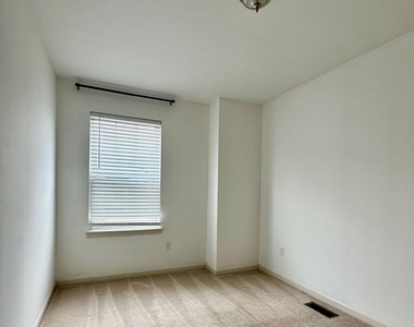 107 Foundry Lane - Photo Thumbnail 13