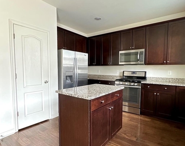 107 Foundry Lane - Photo Thumbnail 2