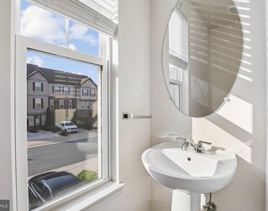 107 Foundry Lane - Photo Thumbnail 7