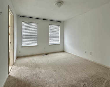 107 Foundry Lane - Photo Thumbnail 7