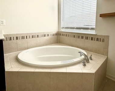 107 Foundry Lane - Photo Thumbnail 10