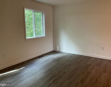 18 Wayside Court - Photo Thumbnail 15