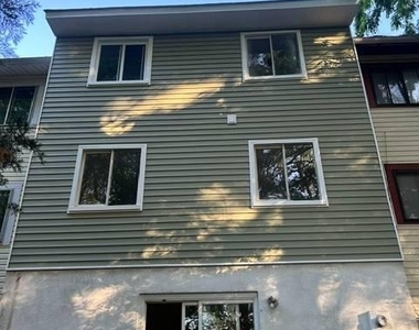 18 Wayside Court - Photo Thumbnail 5