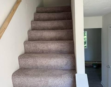 18 Wayside Court - Photo Thumbnail 3