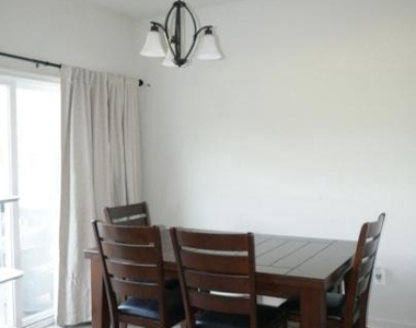 2517 Drake Lane - Photo Thumbnail 7